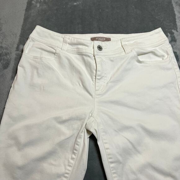 Chico's Embellished Capri Jeans Size 4/S Casual Preppy Coastal Beach Minimalist - Picture 3 of 10